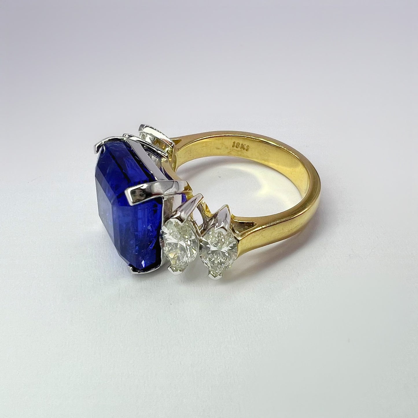 11.00 Ct Tanzanite and Diamond Dress Ring