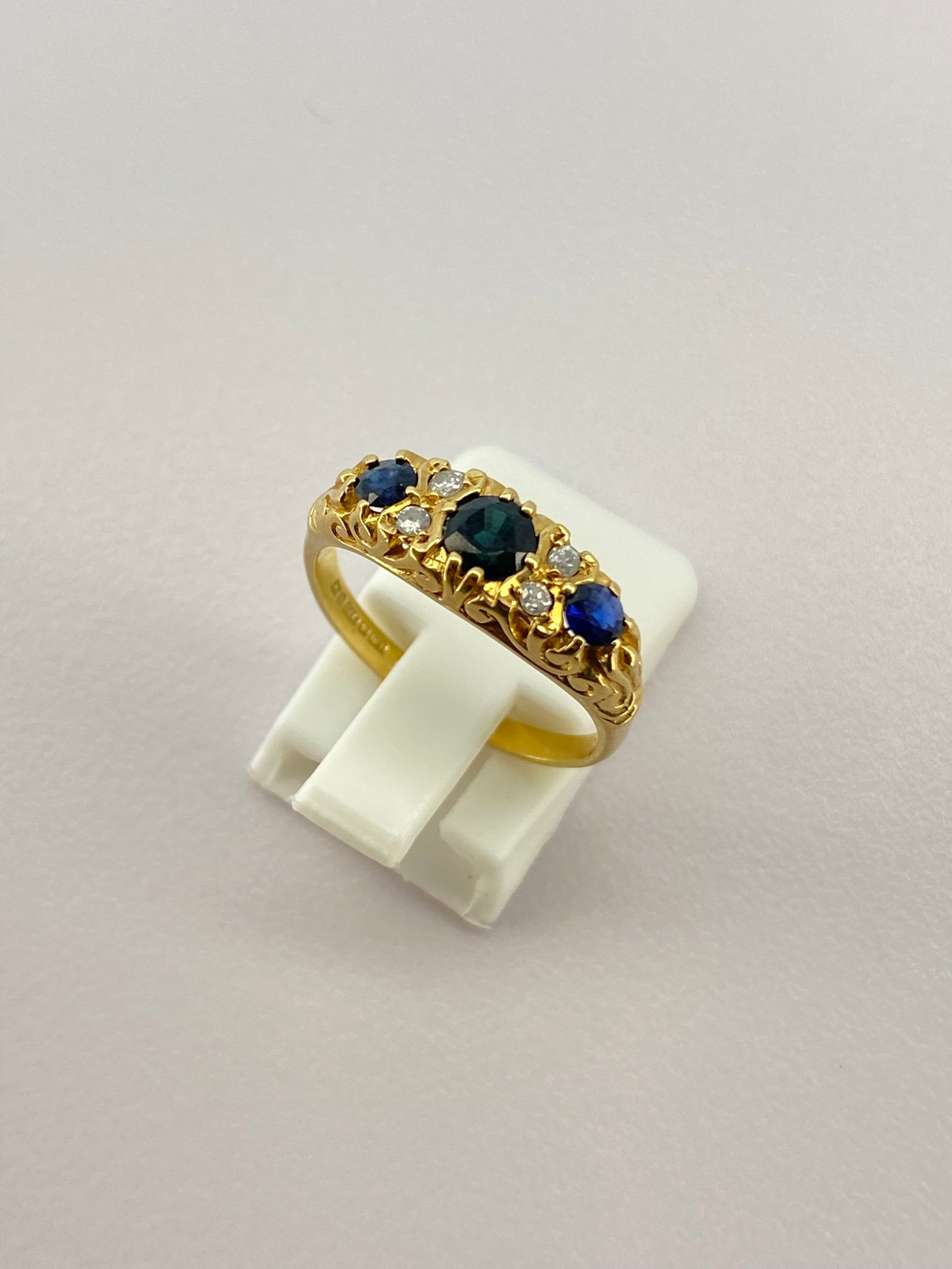 Edwardian Sapphire & Diamond Ring | 0.80ct Sapphire | 9ct Yellow Gold