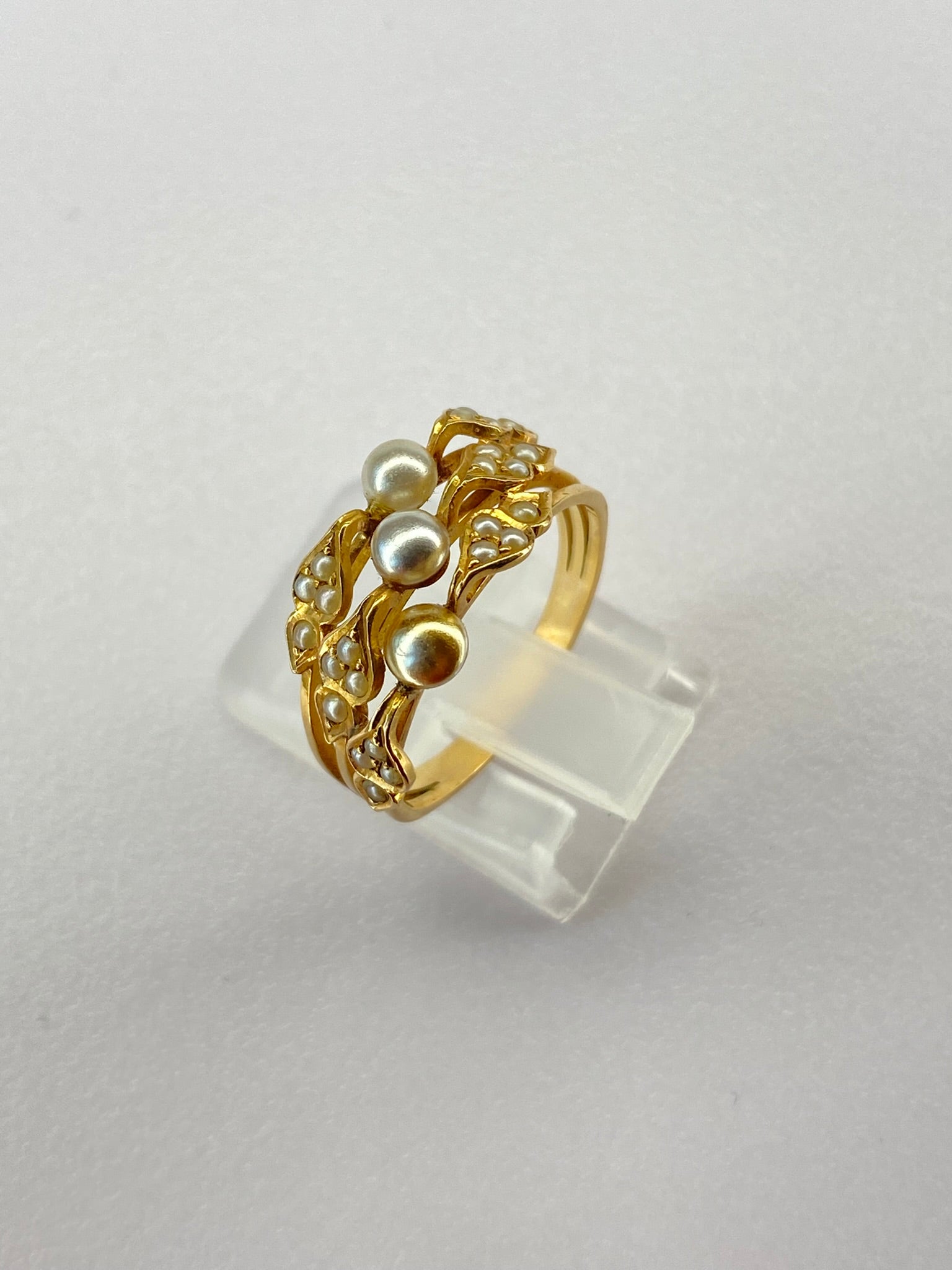 Share Natural Seed Pearl Ring Openwork Foliate Design Size N 2.94g 18K Gold Tested