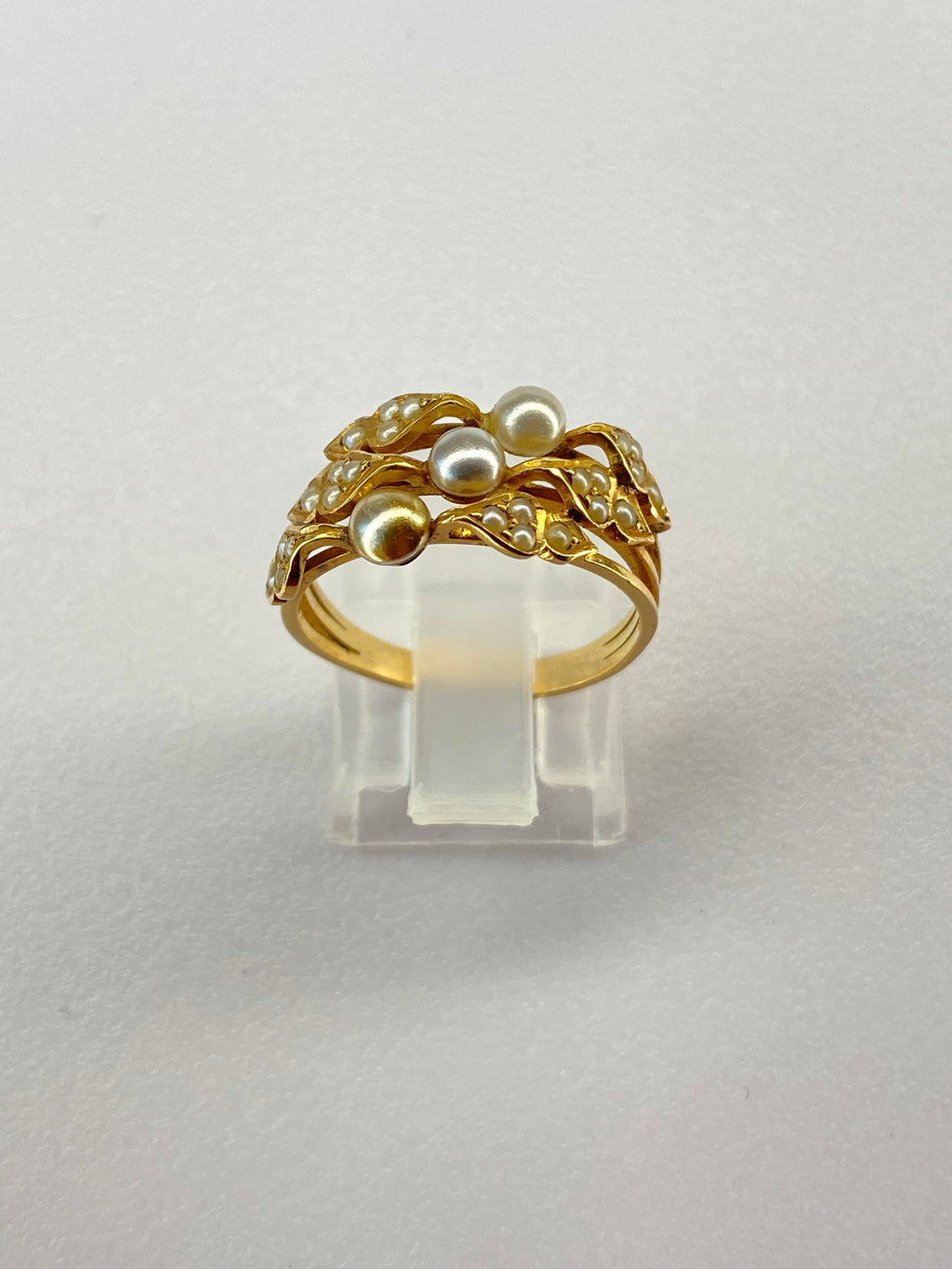 Share Natural Seed Pearl Ring Openwork Foliate Design Size N 2.94g 18K Gold Tested