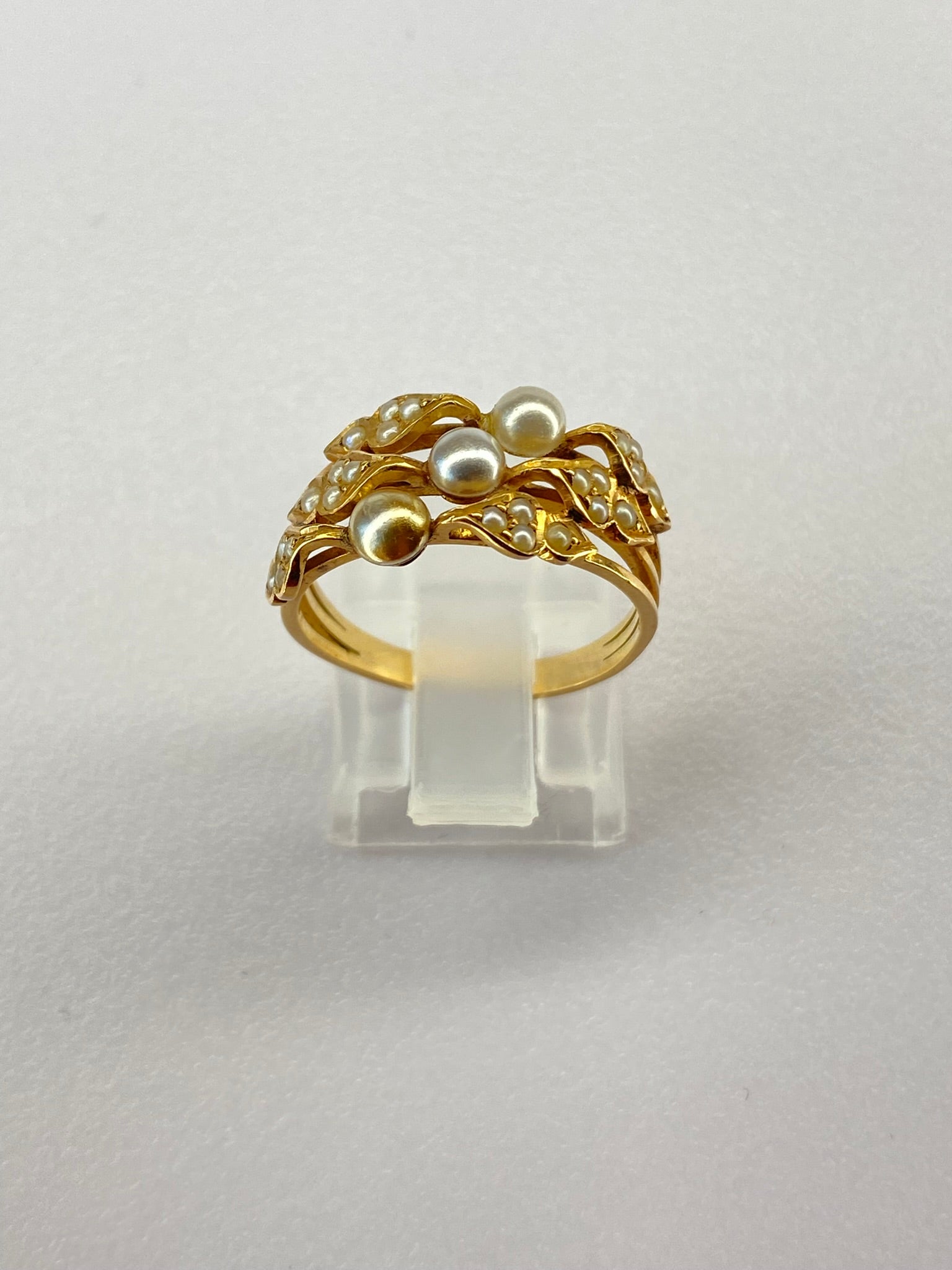 Share Natural Seed Pearl Ring Openwork Foliate Design Size N 2.94g 18K Gold Tested