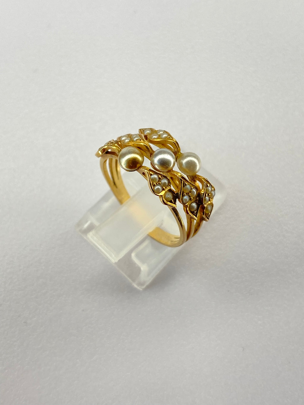 Share Natural Seed Pearl Ring Openwork Foliate Design Size N 2.94g 18K Gold Tested