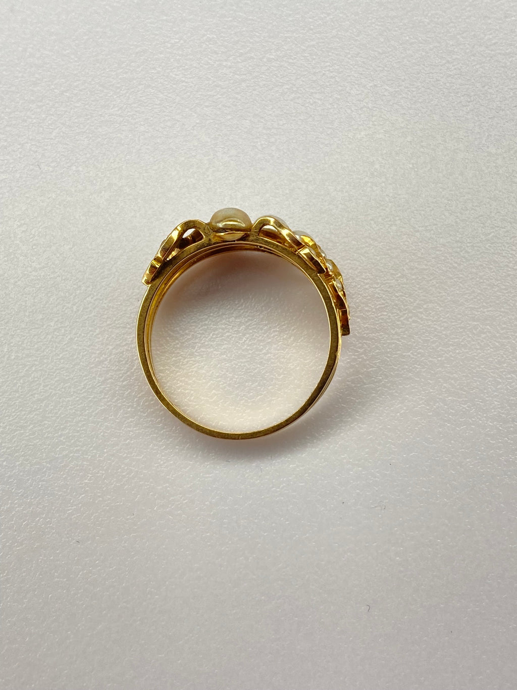 Share Natural Seed Pearl Ring Openwork Foliate Design Size N 2.94g 18K Gold Tested
