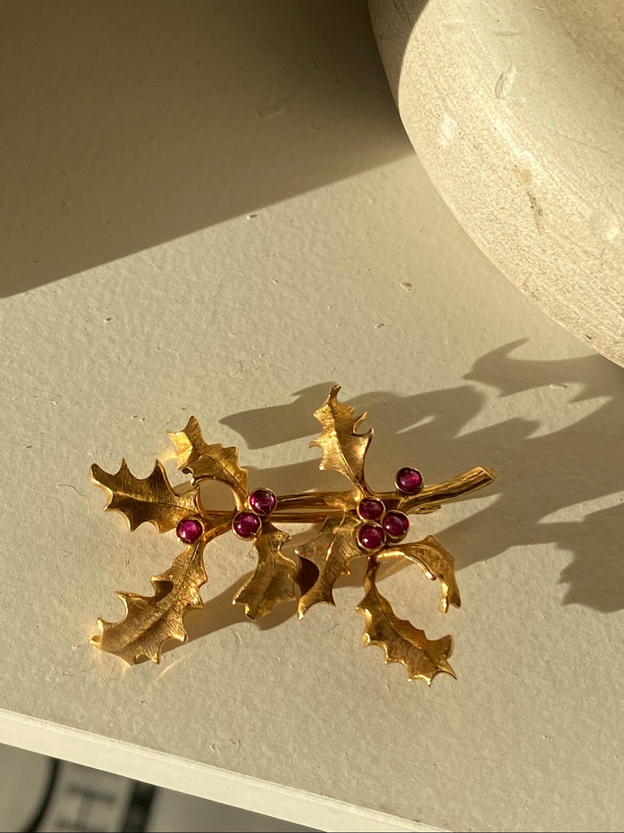 Ruby Holly Brooch | 0.20ct Ruby Cabochon in 18ct Yellow Gold