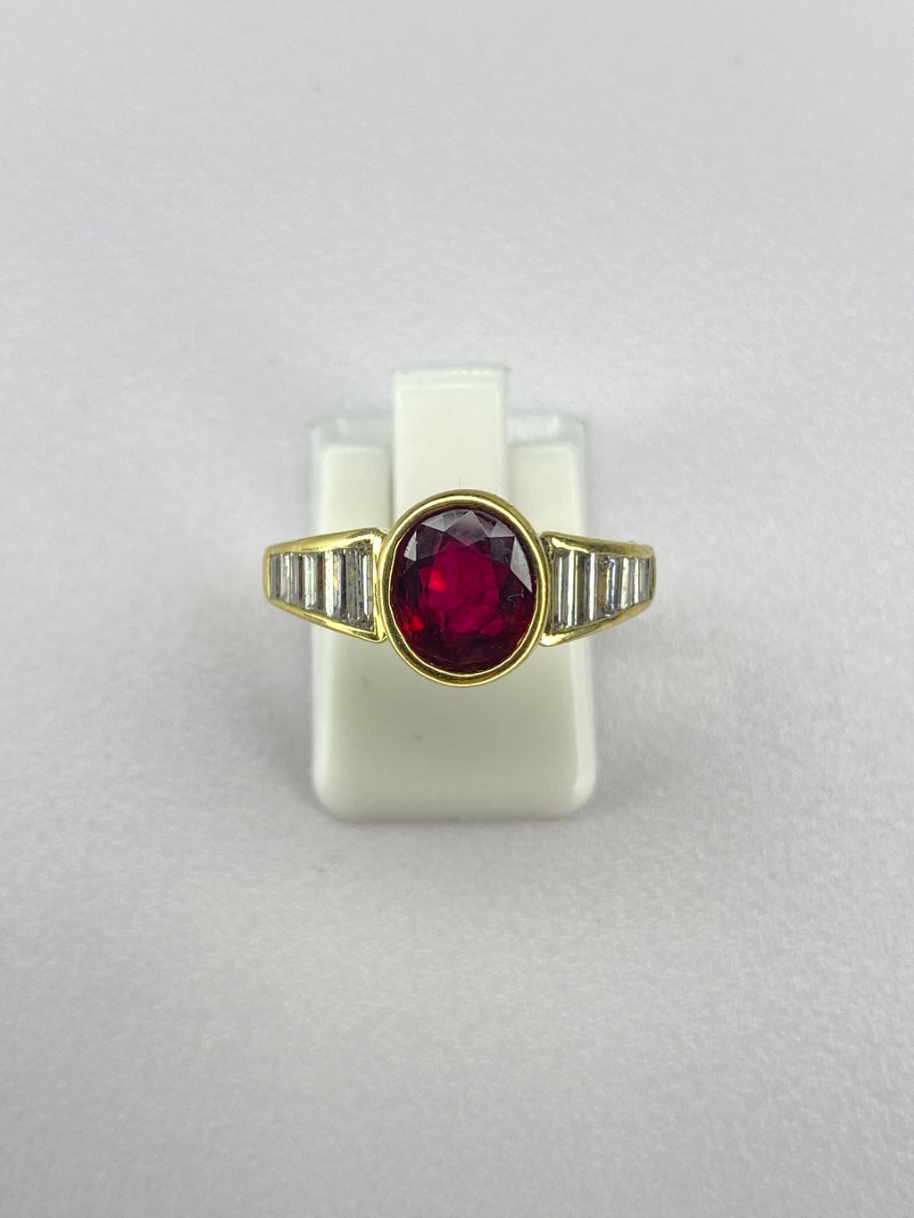 Vintage 1970s Ruby & Diamond 18ct Gold Ring