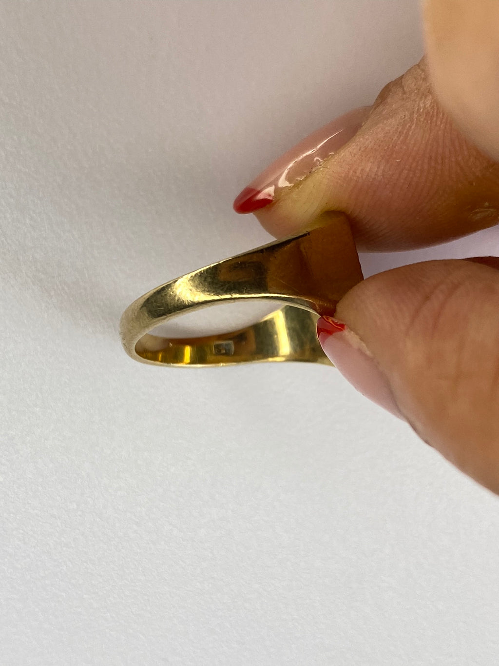 9K Yellow Gold Signet Ring – Classic Textured Face, Hallmarked