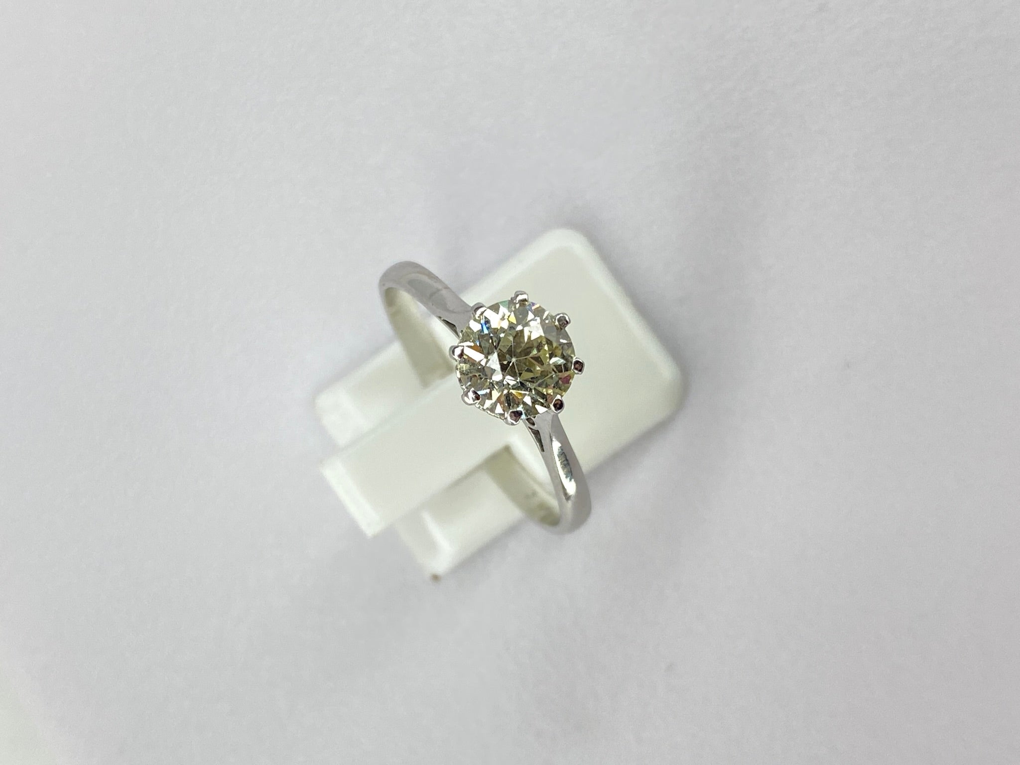 1.28ct Diamond Solitaire Engagement Ring in 18ct Gold – Certified L VS Diamond