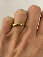 18K Yellow Gold Wedding Band | Classic Polished Gold Ring